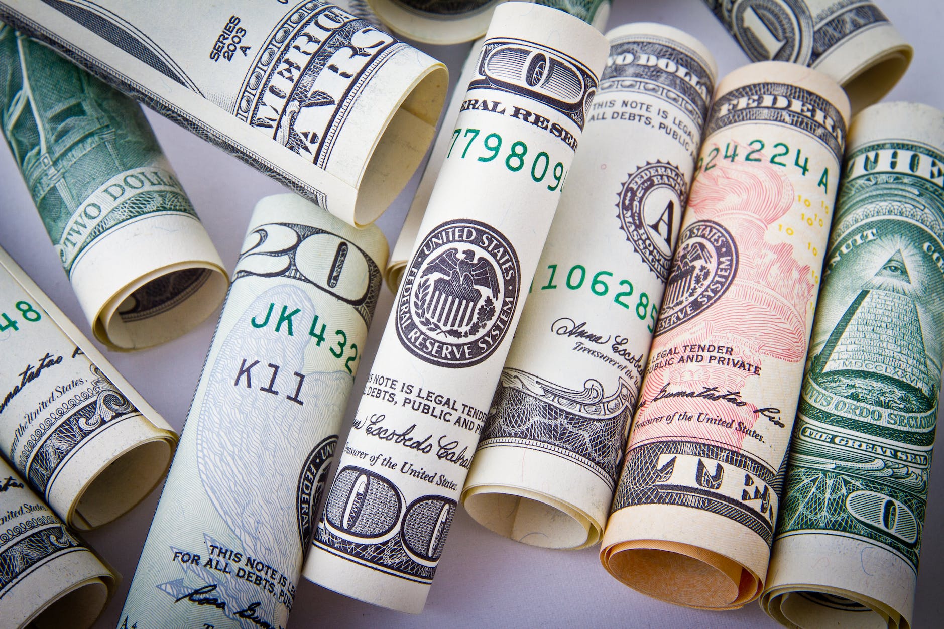Read more about the article Truth About Passive Income For Content Creators